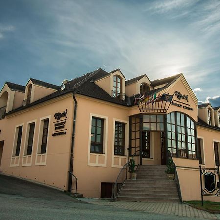 Zamecky Penzion Kopecek Hotel Rájec-Jestřebí Kültér fotó