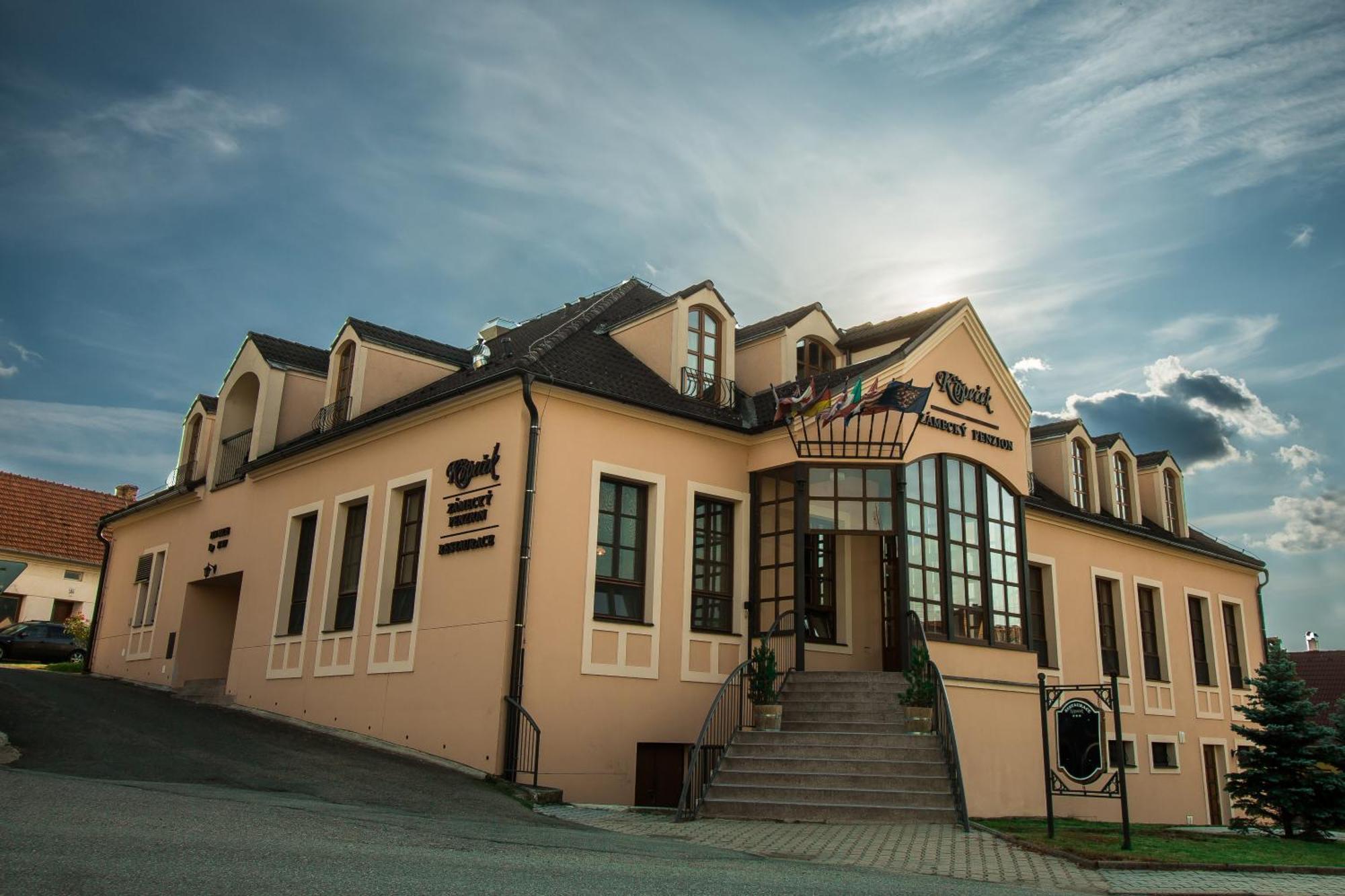 Zamecky Penzion Kopecek Hotel Rájec-Jestřebí Kültér fotó